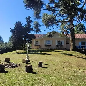 lugar-tranquilo-ideal-para-a-familia-3km-capivar.camposdojordaohotels.net/